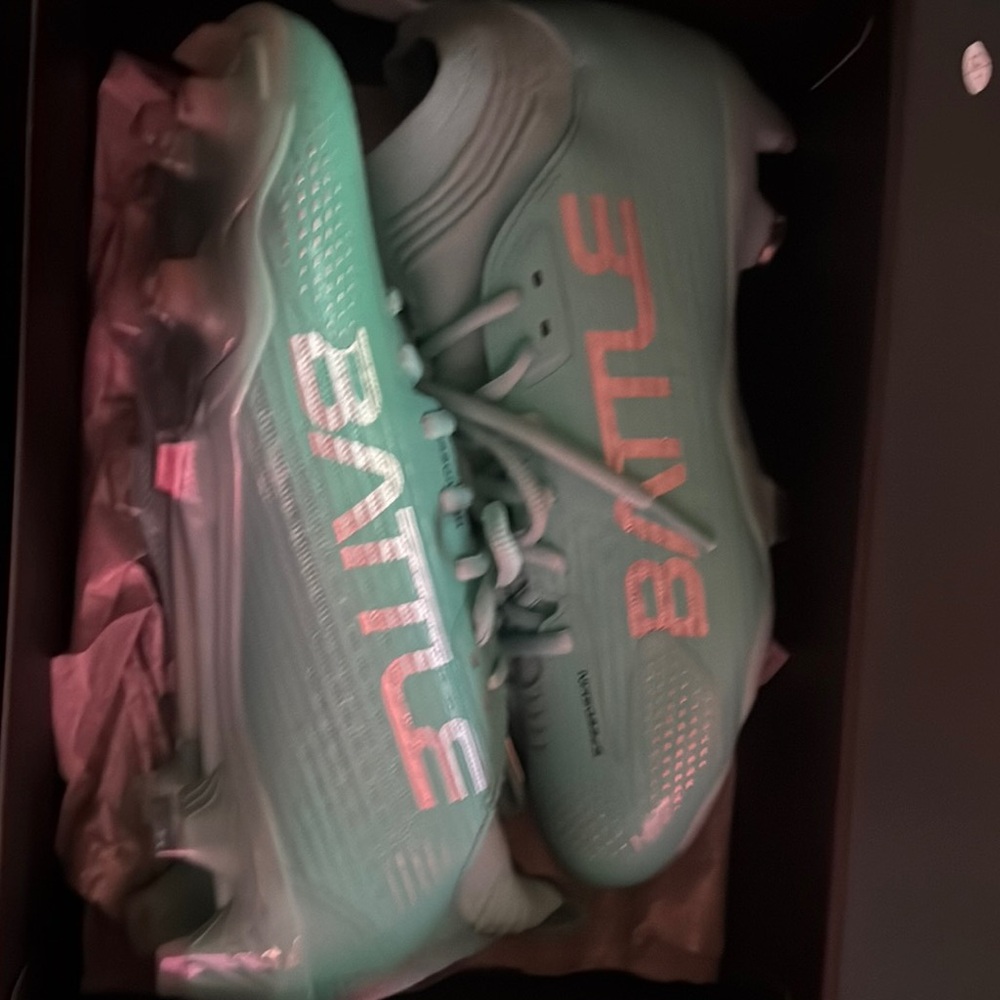 Battle Astrofly ( aqua/white)